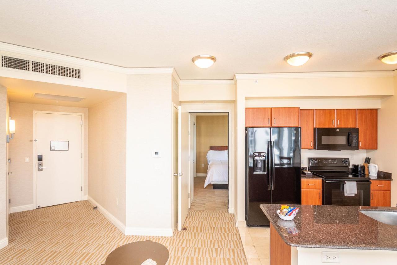 Trump Intl 2 Bedroom Apartment 1600 Sqf Ocean And Bay View Sunny Isles Beach Exterior photo