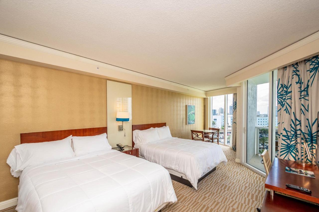 Trump Intl 2 Bedroom Apartment 1600 Sqf Ocean And Bay View Sunny Isles Beach Exterior photo