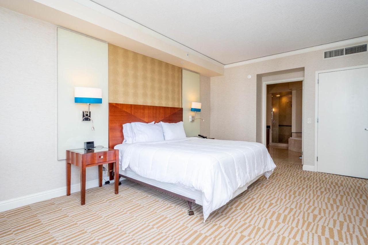 Trump Intl 2 Bedroom Apartment 1600 Sqf Ocean And Bay View Sunny Isles Beach Exterior photo