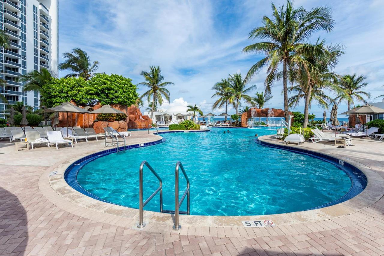 Trump Intl 2 Bedroom Apartment 1600 Sqf Ocean And Bay View Sunny Isles Beach Exterior photo